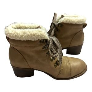 Billabong Sherpa Lace Up Boots